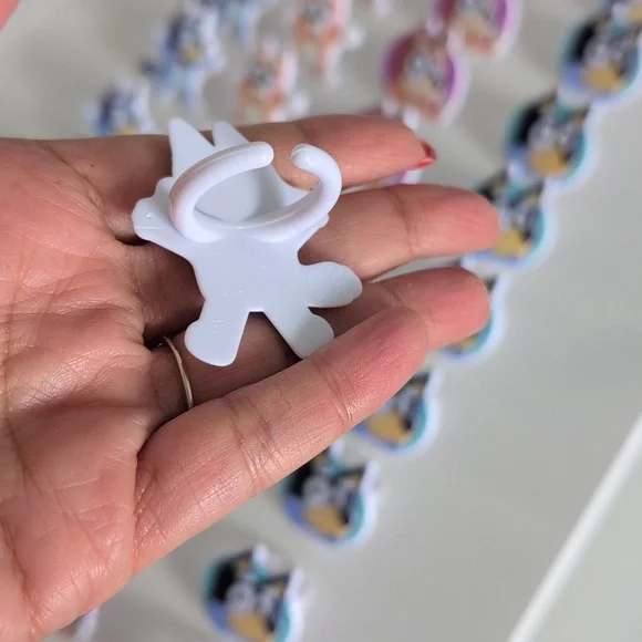 Bluey Cupcake Rings - Picture 5 of 7